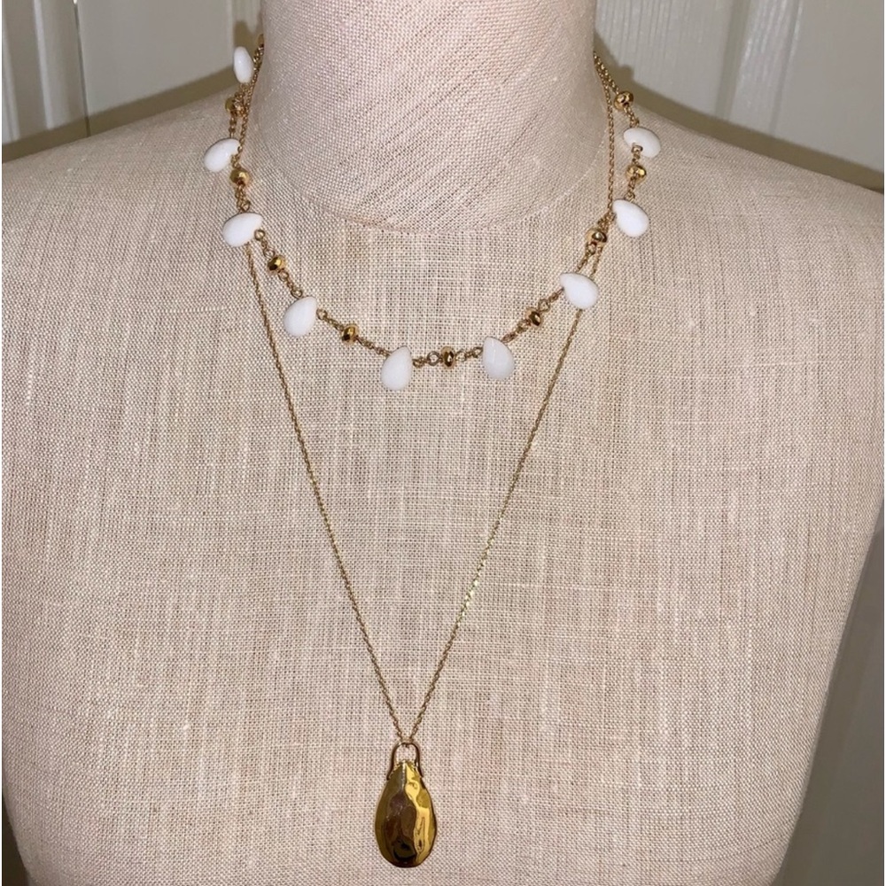 WHBM convertible pendant necklace with white jade